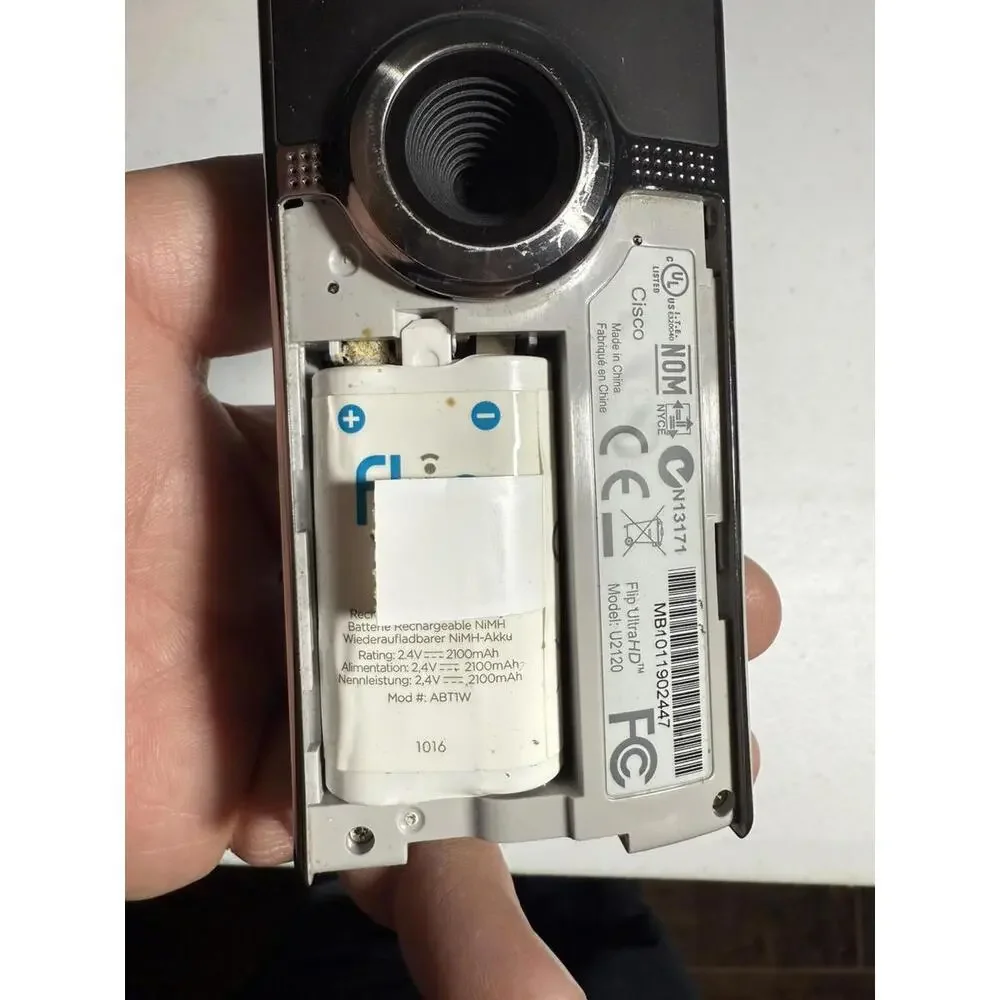 Cisco Flip Ultra HD, Has battery , no charger 🔌
